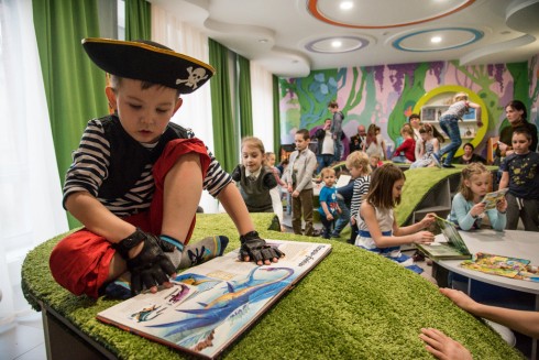 Каким стал первый месяц работы детской библиотеки Кронштадта после открытия?