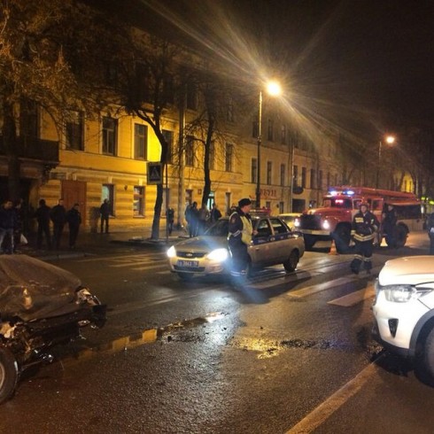 Очевидец: На проспекте Ленина в ДТП попали два автомобиля