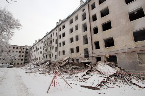 В Кронштадте начался капитальный ремонт дома на Коммунистической улице